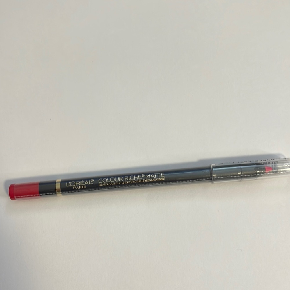 L’Oréal colour riche matte lip liner 108 Best Mattes